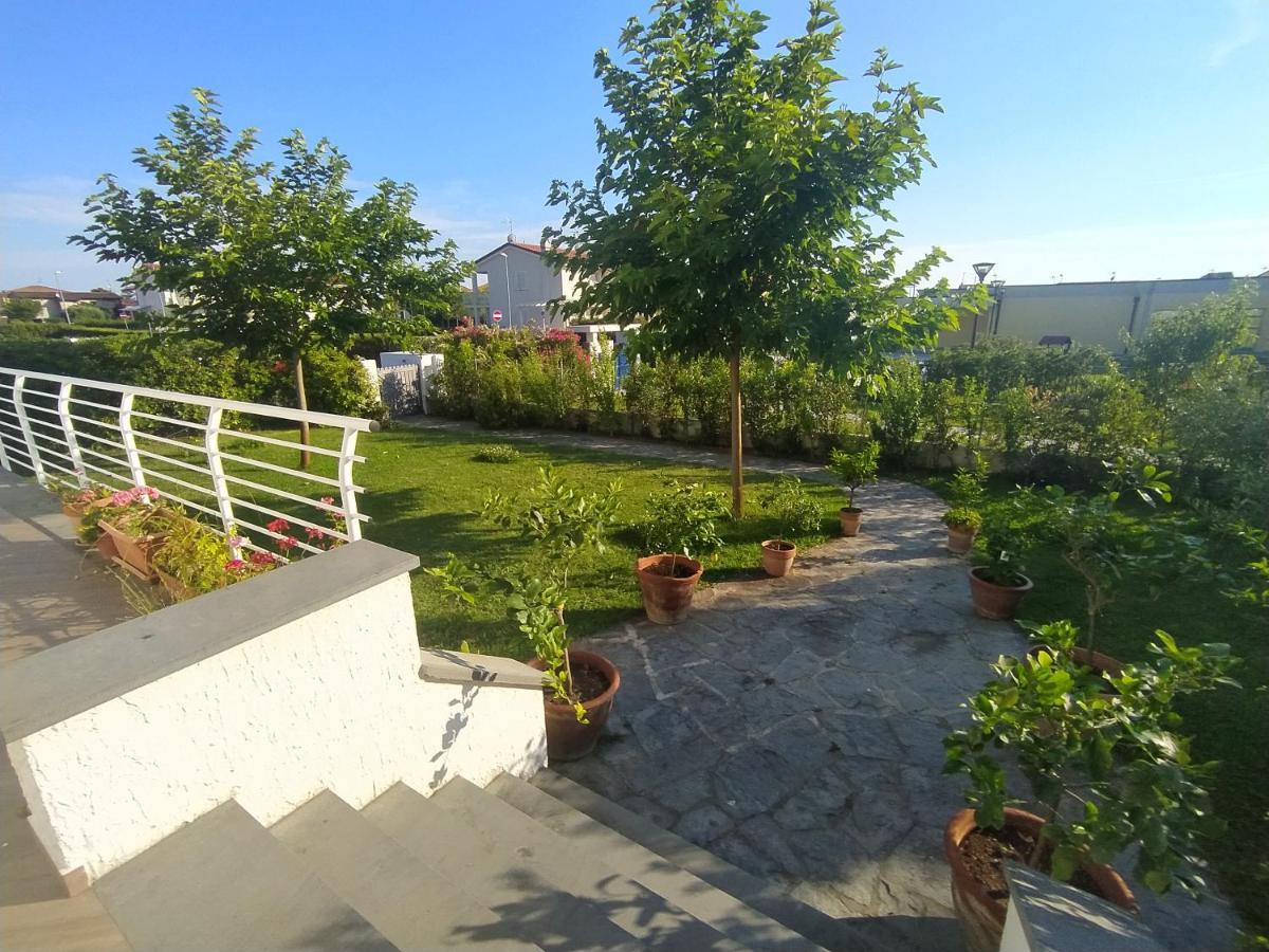 קמאיורה B&B Villa La Bouganville מראה חיצוני תמונה