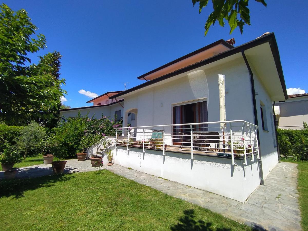 קמאיורה B&B Villa La Bouganville מראה חיצוני תמונה